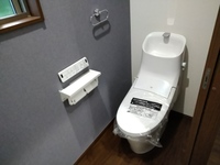二階のトイレはLIXILのアメージュです。