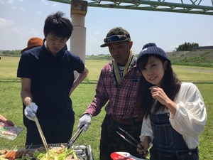 葉桜の下でＢＢＱ🍖🍺