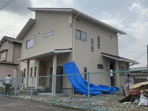 U邸外観出来上がって来ています