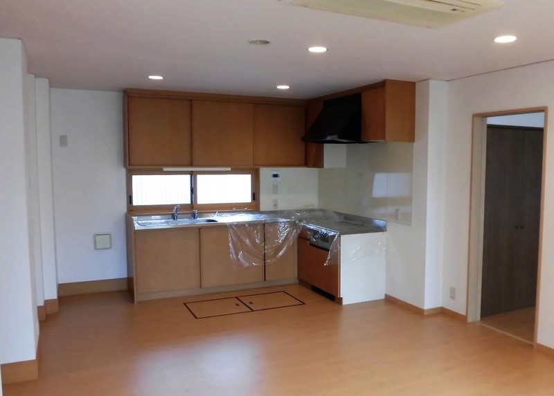 北九州市小倉南区：内装、キッチン、トイレ、風呂場がリフォームで見違えるほど綺麗に。