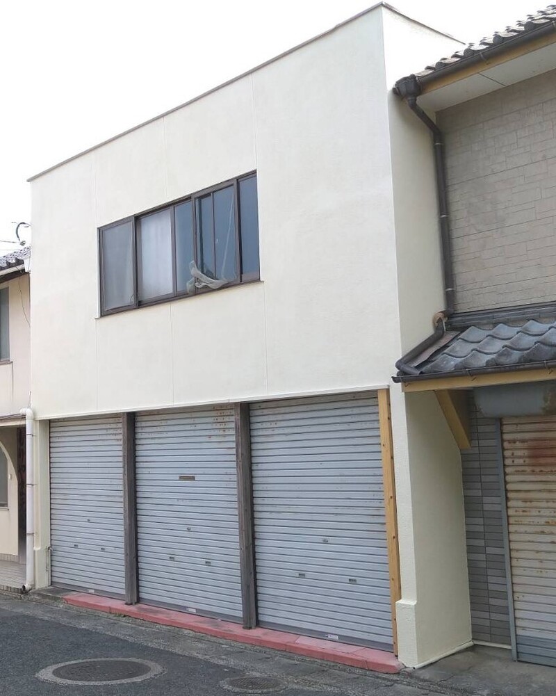 劣化した外壁のリフォーム